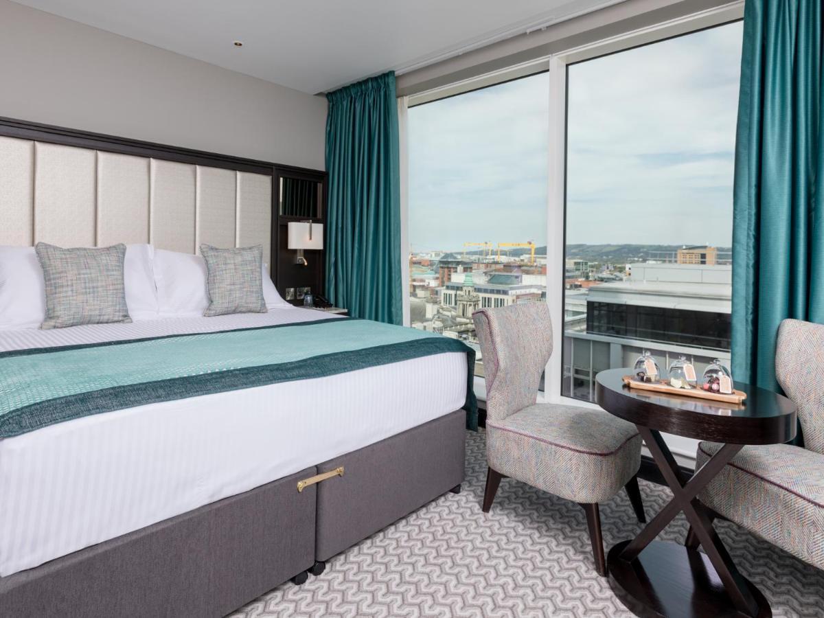 Deluxe Double Room Bath