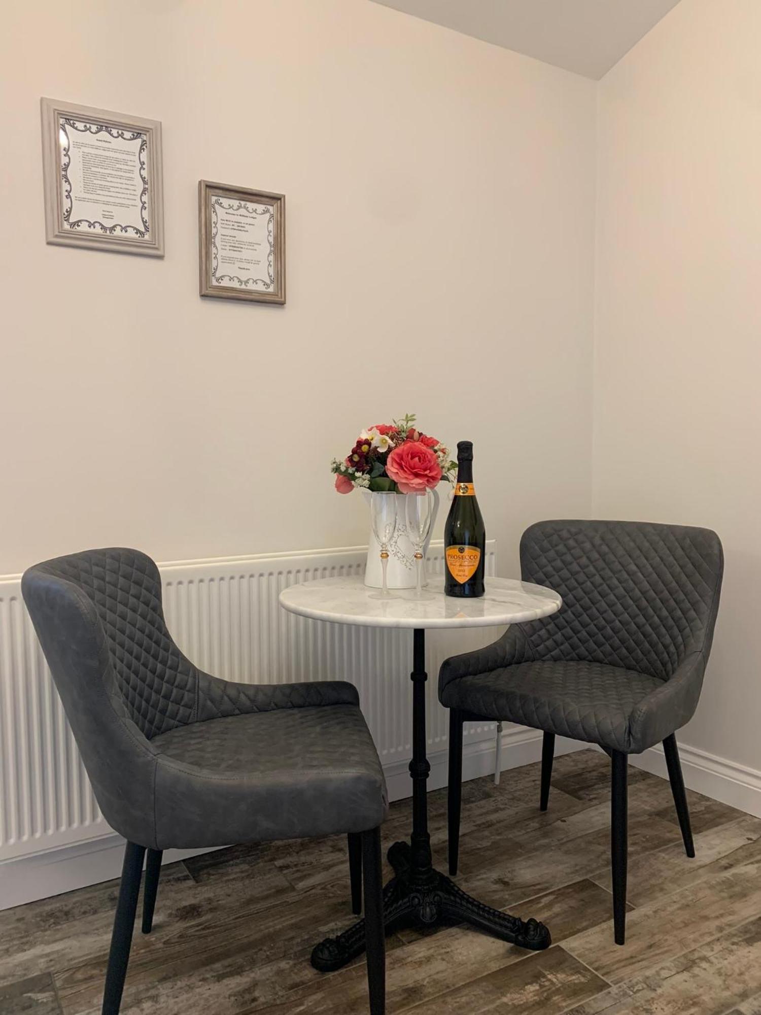 Deluxe King Suite