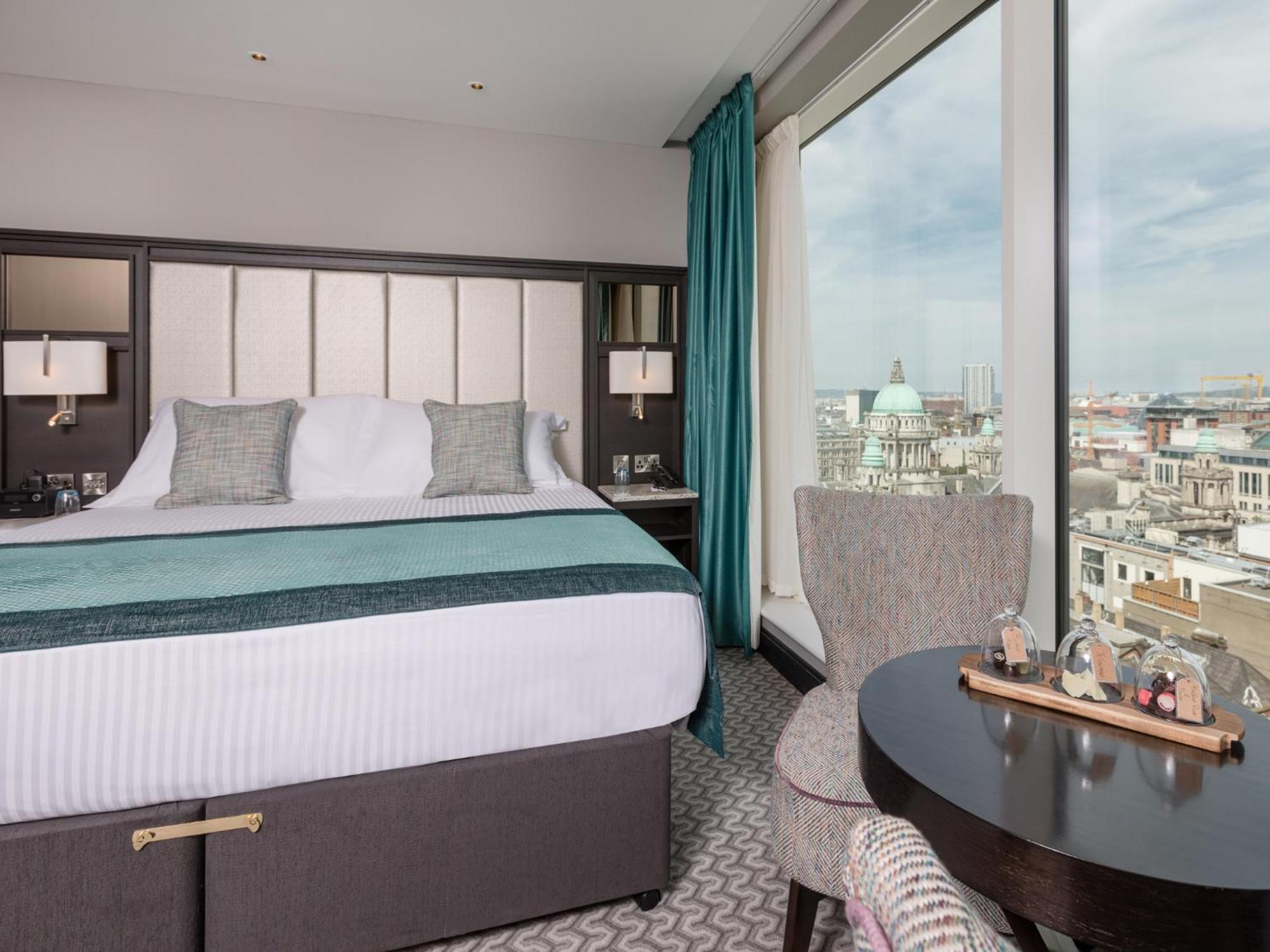 Deluxe Double Room Bath
