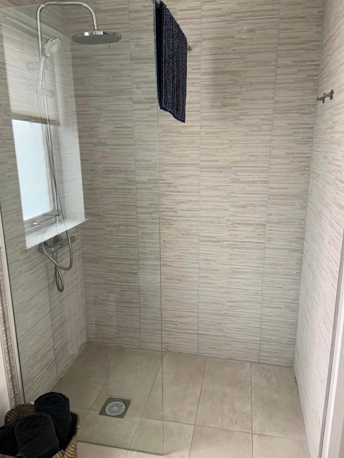 Twin Room Private Bathroom