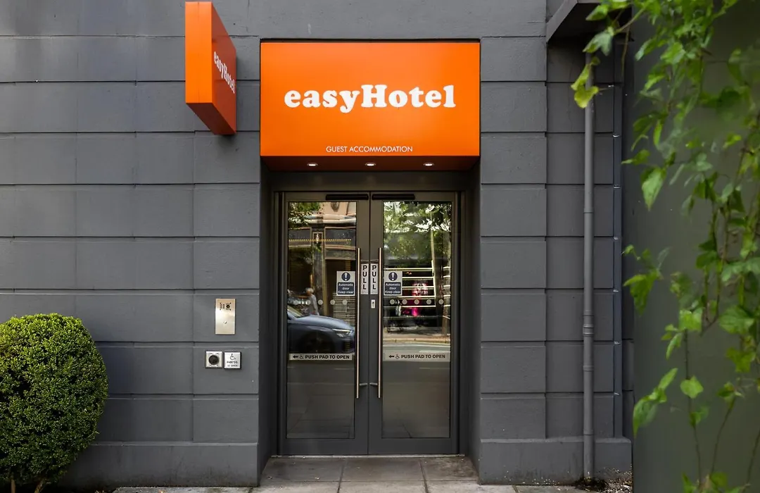Easyhotel Belfast-1