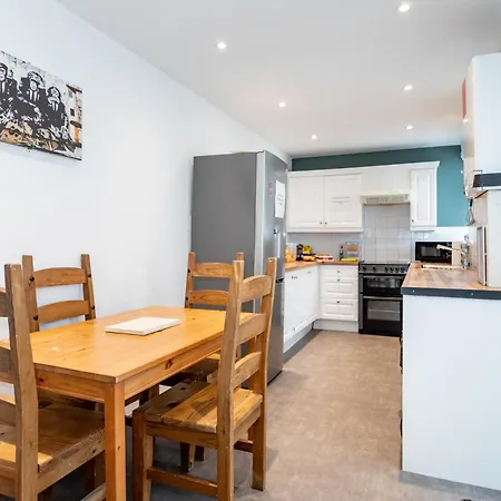 Castlereagh Guest House-3