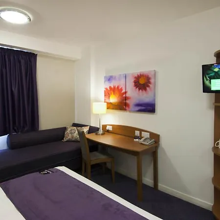 Premier Inn Belfast City Centre - Cathedral Quarter-2