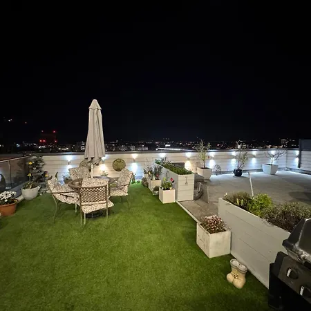 James Clow Bed & Breakfast & Apartments-3