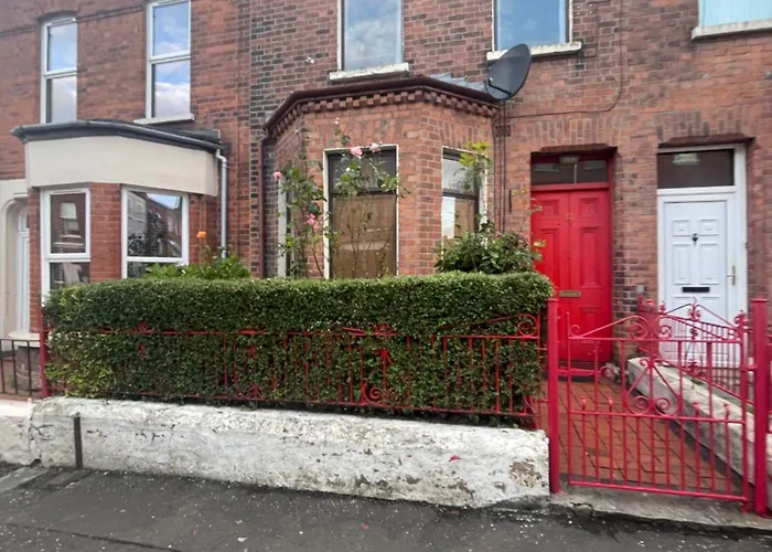 House In Antrim Road Hotel Belfast