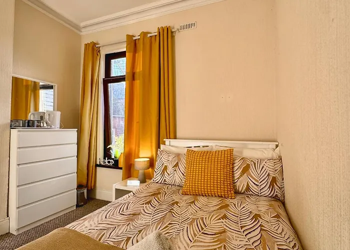 House In Antrim Road Hotel Belfast
